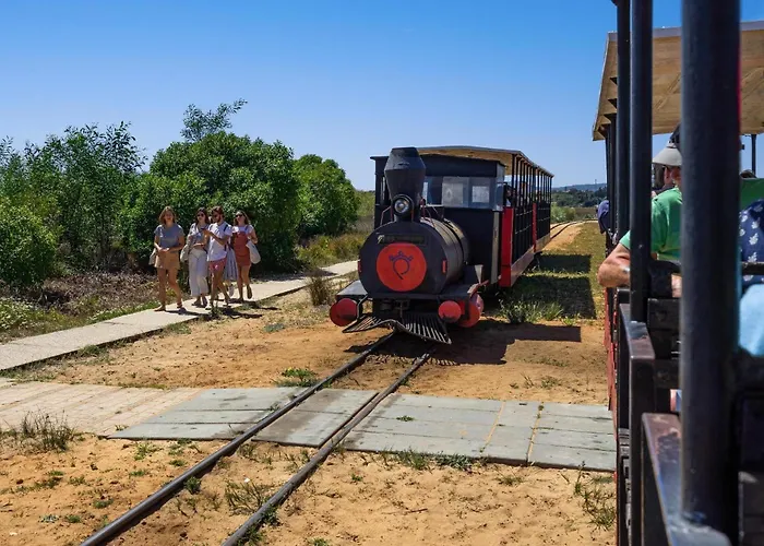 펜션 Beautiful Town Centre Townhouse With Shared Pool