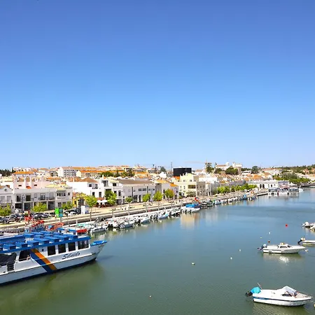 Beautiful Town Centre Townhouse With Shared Pool Tavira