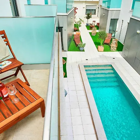 Holiday home Beautiful Town Centre Townhouse With Shared Pool *