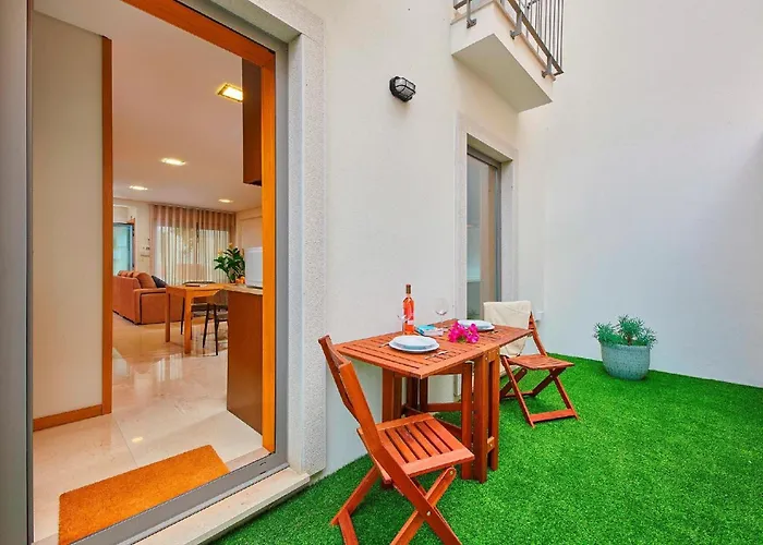 Beautiful Town Centre Townhouse With Shared Pool * Tavira