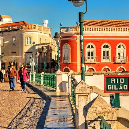 Beautiful Town Centre Townhouse With Shared Pool Σπίτι διακοπών